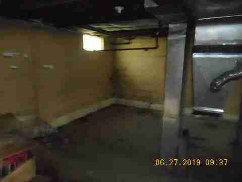 8523 Strathmoor (14)_m.jpg